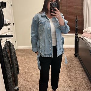Scoop Jean jacket with tie waist size M